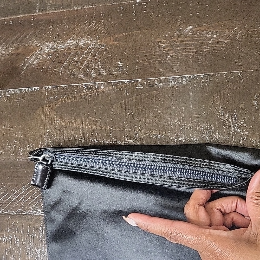 Prada satin clutch - Picture 7 of 8